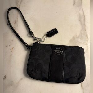 COACH Vintage Black Wristlet Leather & Fabric